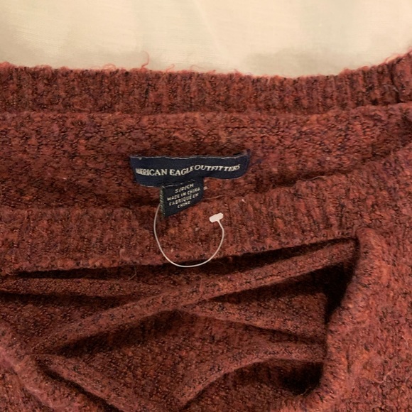 American eagle maroon sweater - Picture 3 of 3